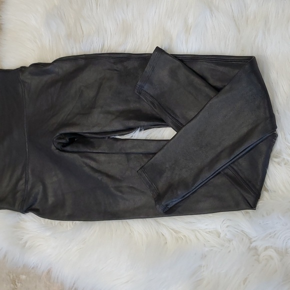 Spanx black faux leather leggings size S - Picture 11 of 13